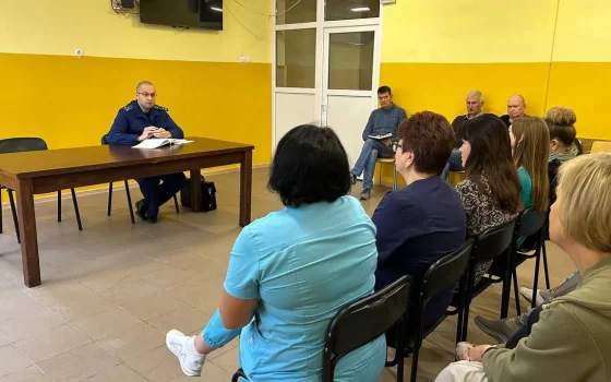 Гусевский городской прокурор провел выездной прием граждан в социальном учреждении