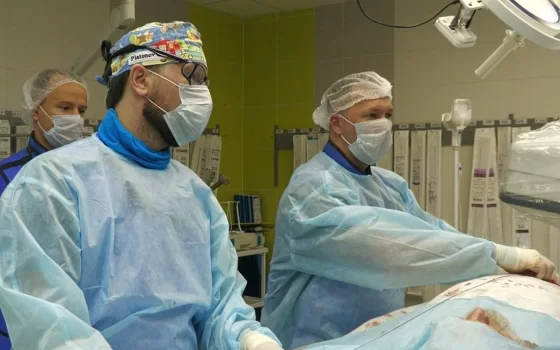 Гусевские эндоваскулярные хирурги провели пять операций по спасению тяжелых пациентов от ампутации