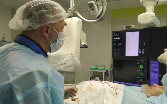 В Гусеве хирурги из области и Северной столицы провели операцию с рентген-эндоваскулярным оборудованием