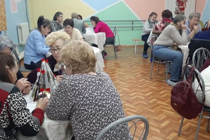 В Гусеве прошла интеллектуальная игра «Что? Где? Когда?» среди пожилых людей и инвалидов