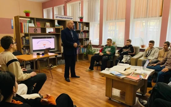 Андрей Гнездилов провёл встречу со студентами гусевского политеха