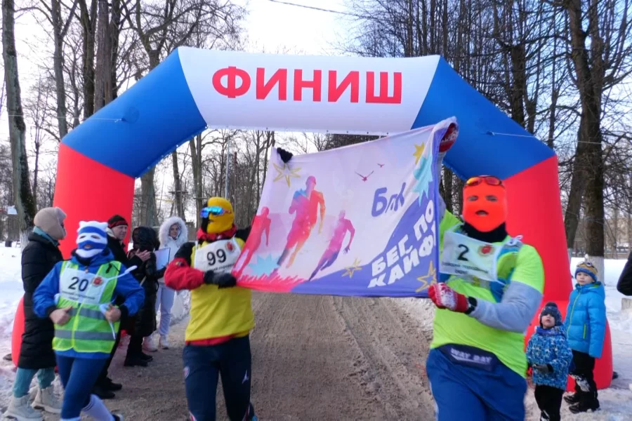 В традиционном легкоатлетическом пробеге из посёлка Ольховатка в Гусев приняли участие 68 спортсменов