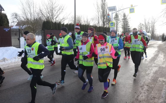 70 участников легкоатлетического пробега «Ольховатка-Гусев» преодолели дистанцию в 12,9 километров