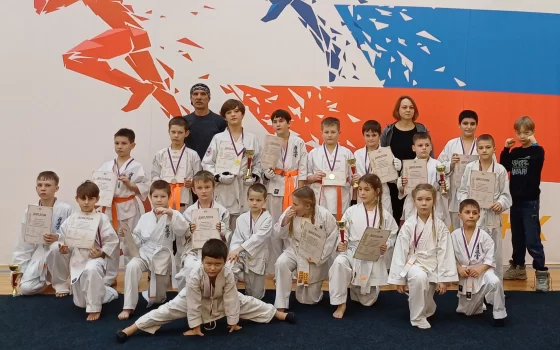 Гусевские каратисты привезли много медалей с областных соревнований «Новичок СККР-2024»