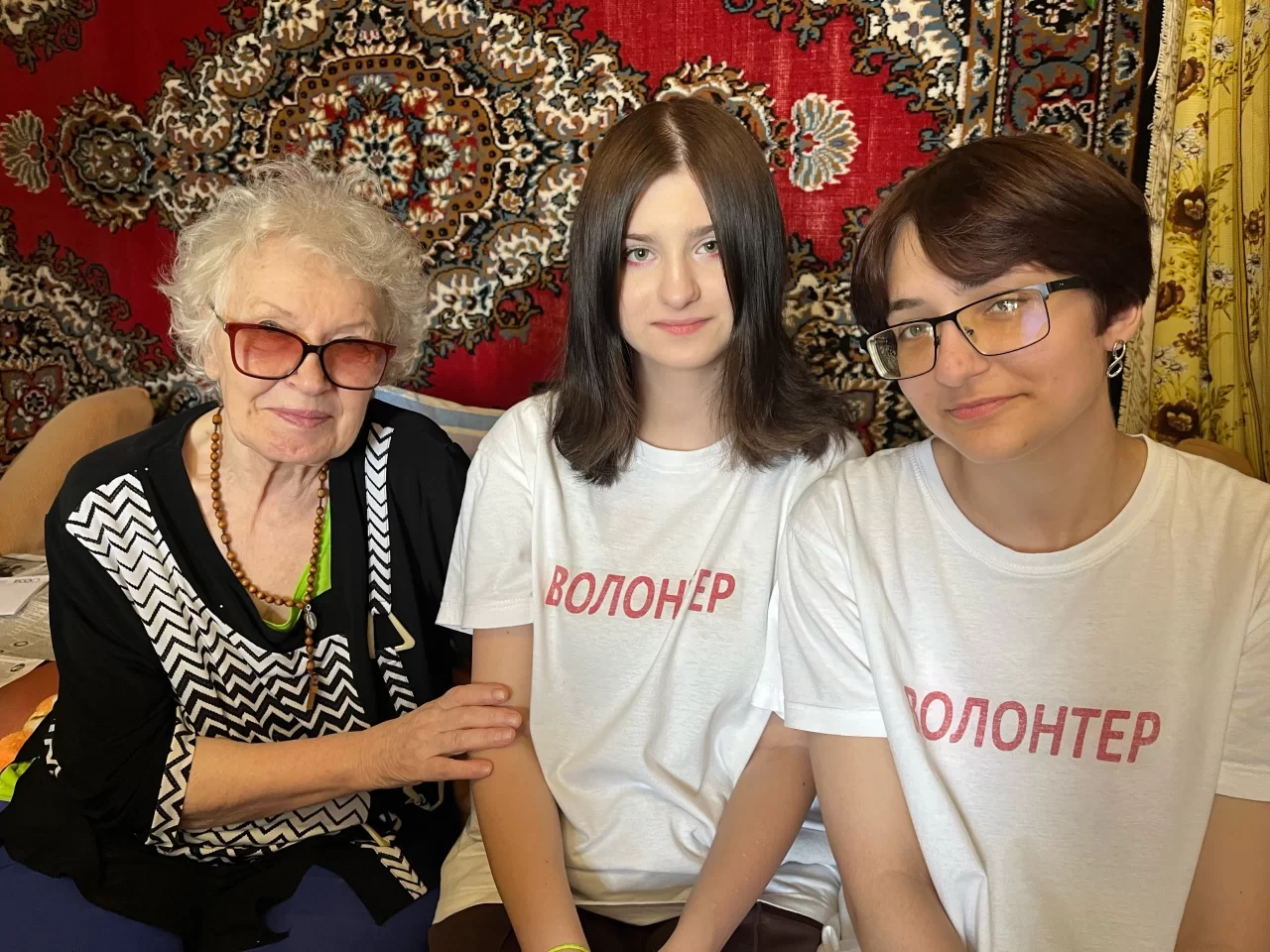 Гусевские волонтёры оказали помощь в быту Галине Улановой