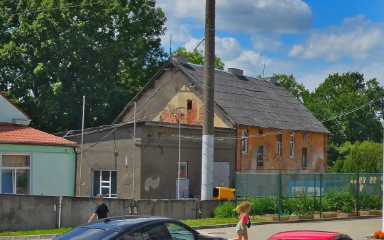 Александр Китаев рассказал о сроках расселения аварийного дома на Московской