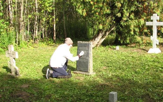 Волонтеры привели в порядок воинское захоронение возле Подгоровки