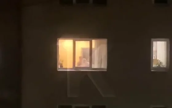 Гусевская полиция установила личность мужчины, попавшего на видео с избиением старушки
