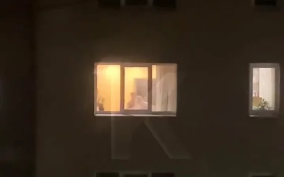 Житель Гусева снял на видео избиение пожилой женщины в соседней многоэтажке