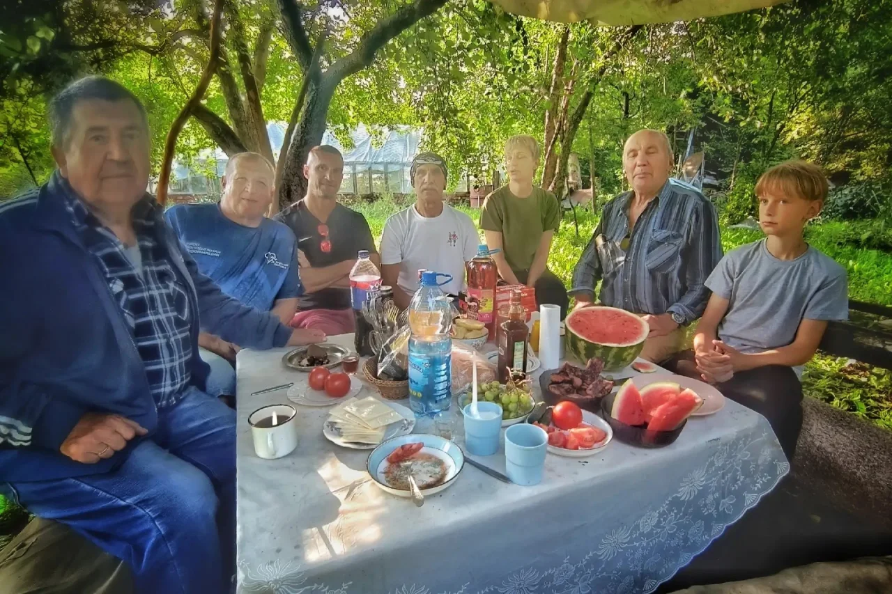 «Бегите, пока ноги носят»: 77-летний основатель клуба «Бег и здоровье» принимал поздравления
